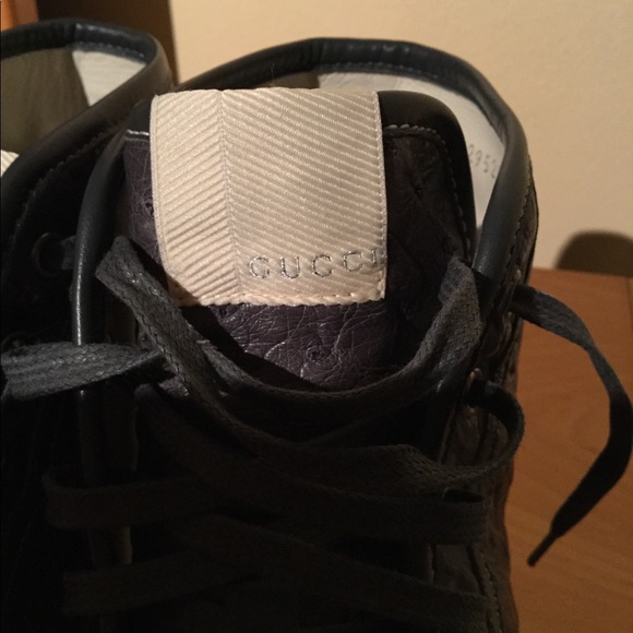 Gucci hi top embossed leather black sneakers 9G - Picture 3 of 7
